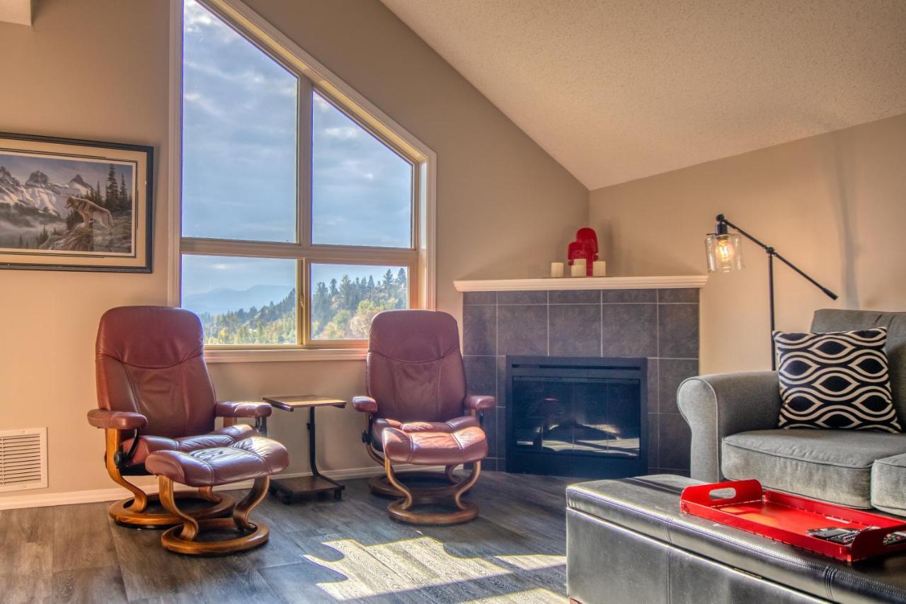 Mountain Getaway Condo - 5 Min Walk To The Beach! Invermere Ngoại thất bức ảnh