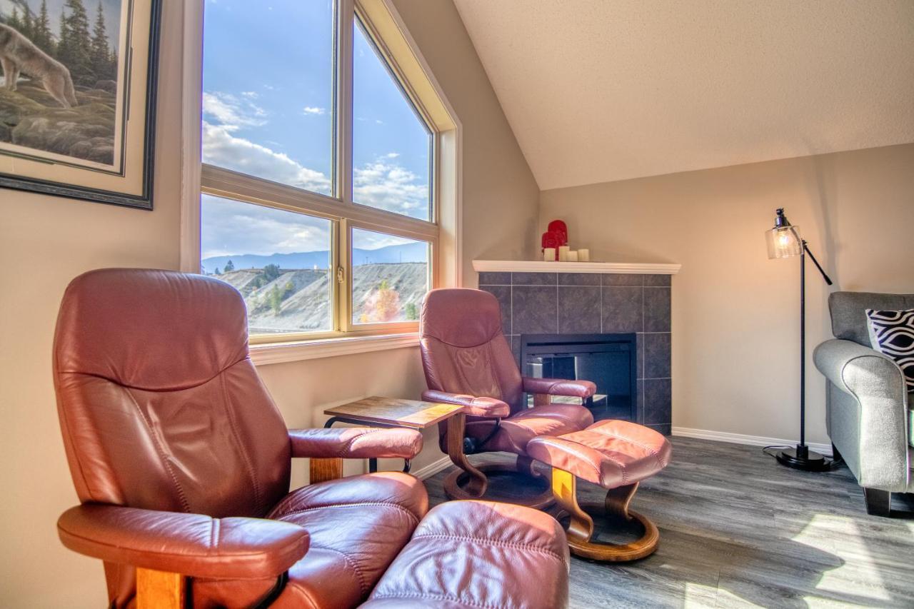 Mountain Getaway Condo - 5 Min Walk To The Beach! Invermere Ngoại thất bức ảnh