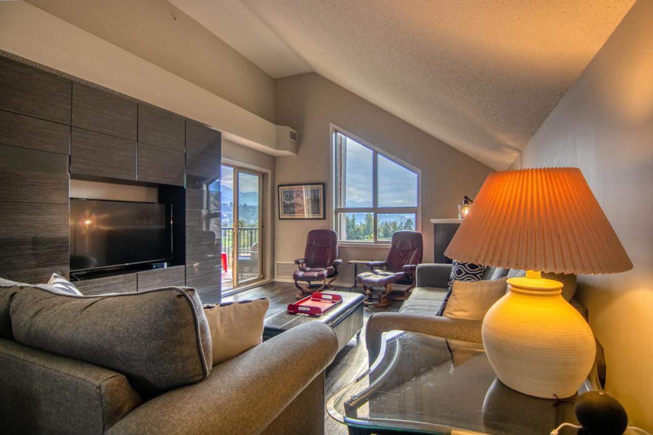 Mountain Getaway Condo - 5 Min Walk To The Beach! Invermere Ngoại thất bức ảnh