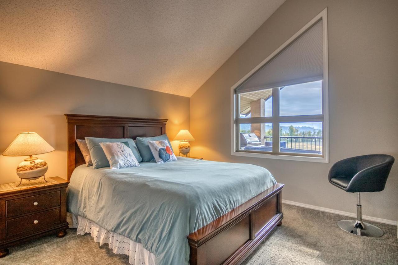 Mountain Getaway Condo - 5 Min Walk To The Beach! Invermere Ngoại thất bức ảnh