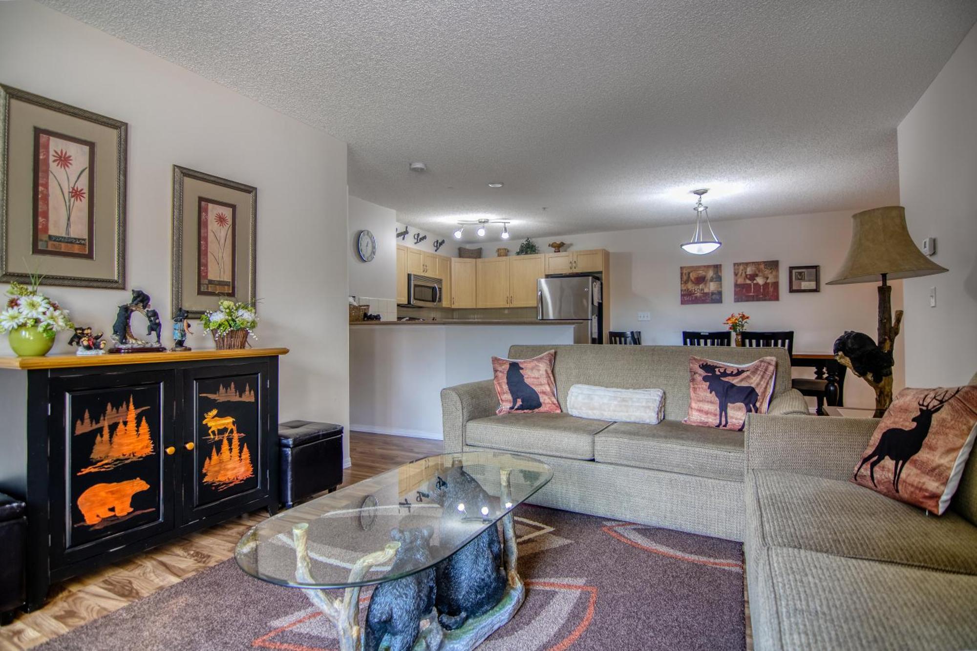 Mountain Getaway Condo - 5 Min Walk To The Beach! Invermere Ngoại thất bức ảnh