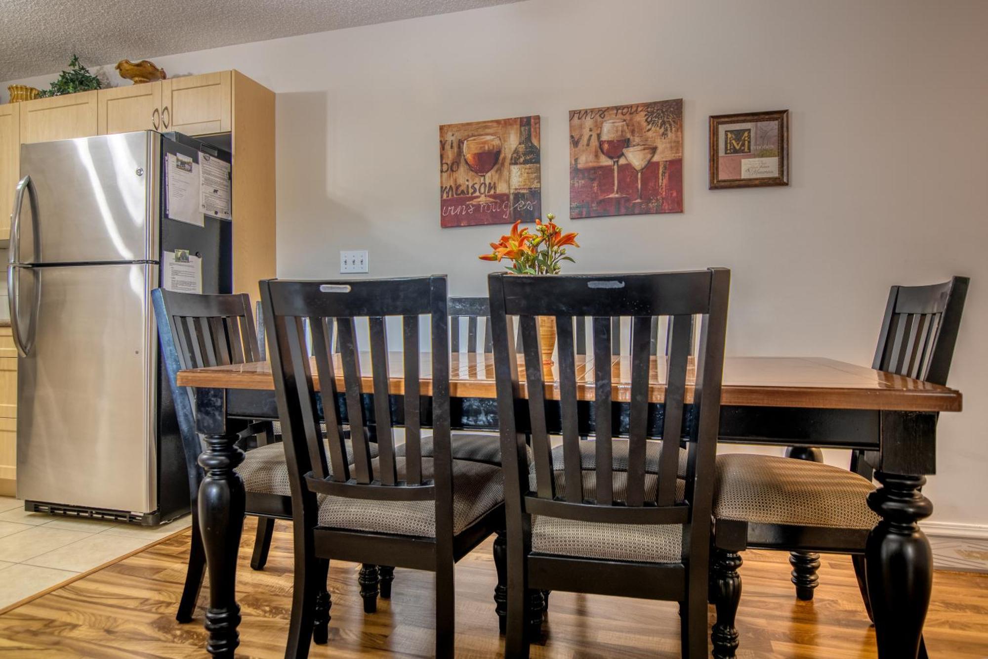 Mountain Getaway Condo - 5 Min Walk To The Beach! Invermere Ngoại thất bức ảnh