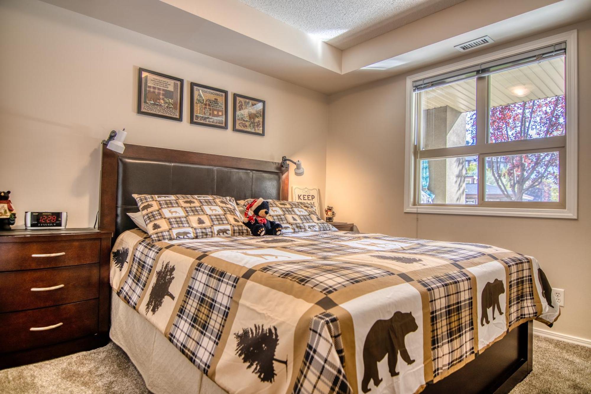 Mountain Getaway Condo - 5 Min Walk To The Beach! Invermere Ngoại thất bức ảnh